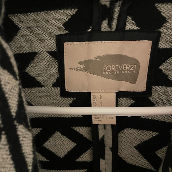 Aztec coat - Picture 3 of 5